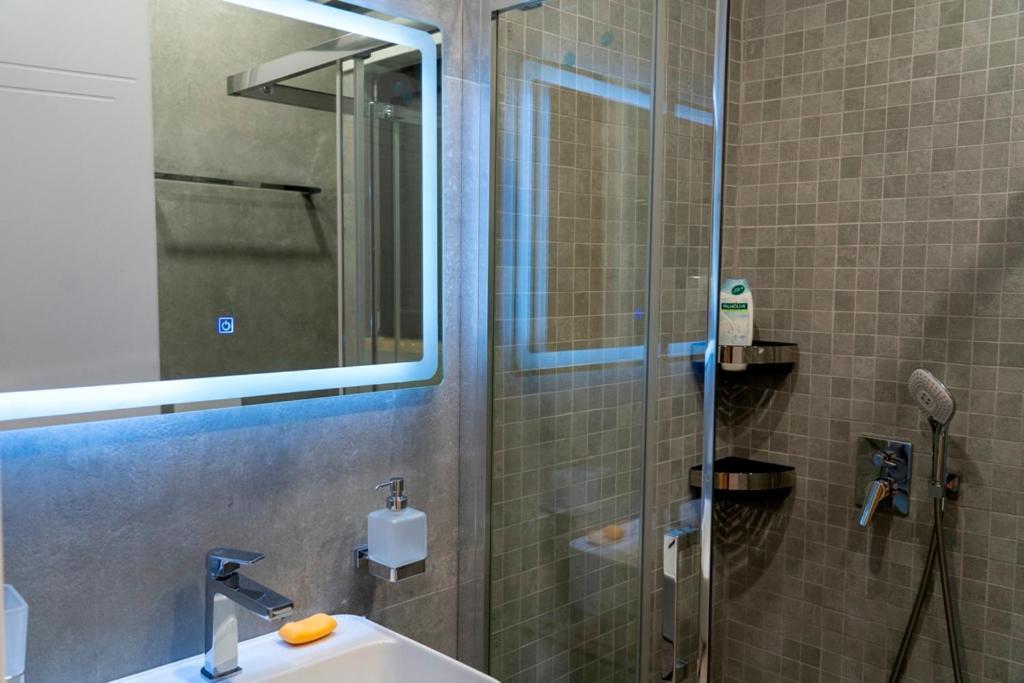 Deluxe Apartment-Swimming Pool Саранда Екстер'єр фото
